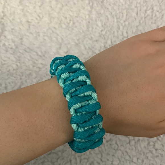 Cyan Blue and Turquoise Paracord Bracelet - Picture 1 of 14